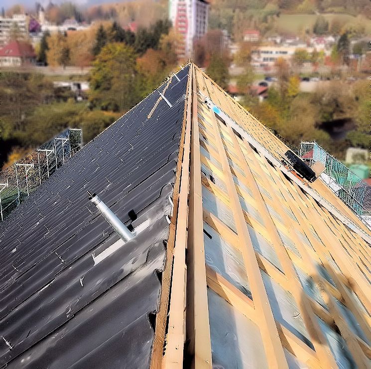 Dachdecker arbeiten - Gollner GmbH - Dachdeckerei, Spenglerei, Garten- und Landschaftsgestalter