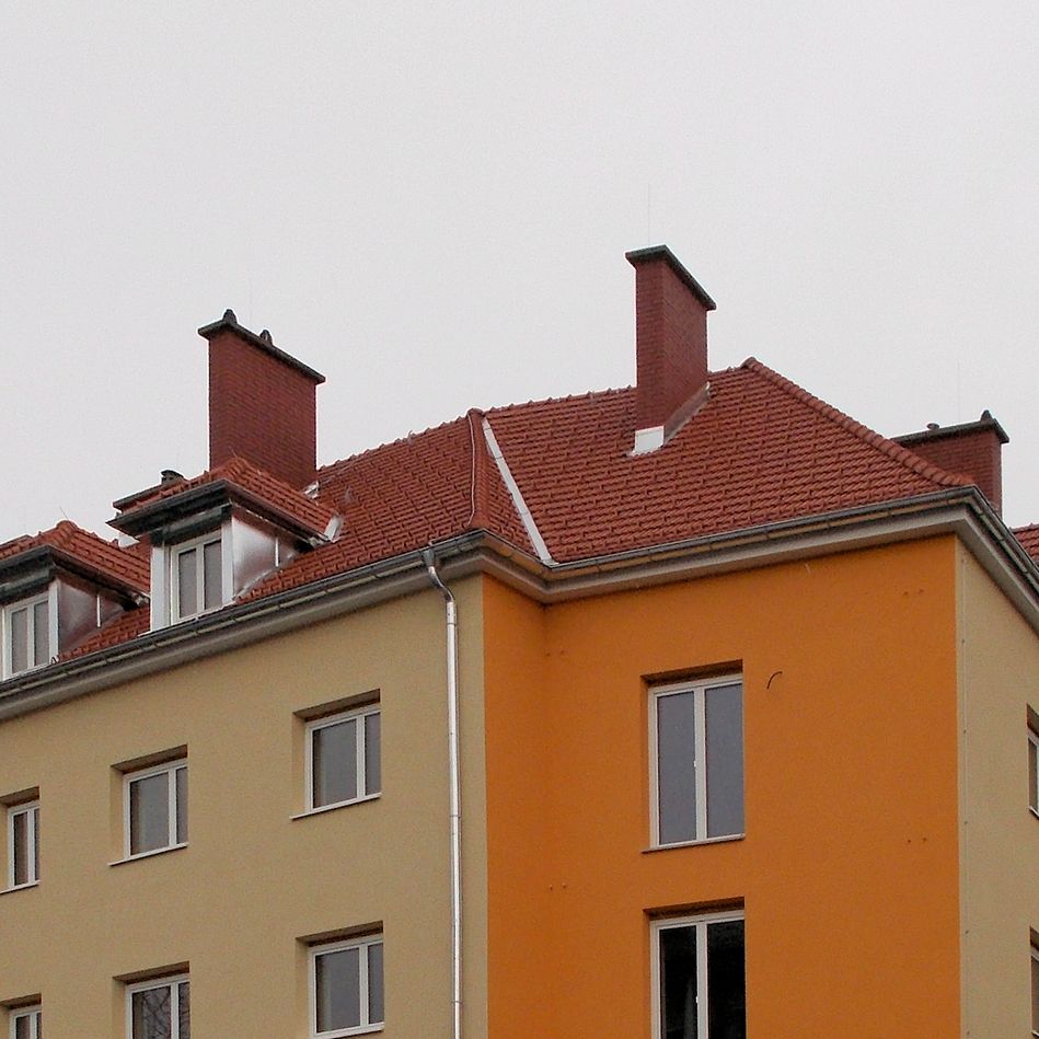 Ziegeldach mit Spenglerarbeiten - Gollner GmbH - Dachdeckerei, Spenglerei, Garten- und Landschaftsgestalter